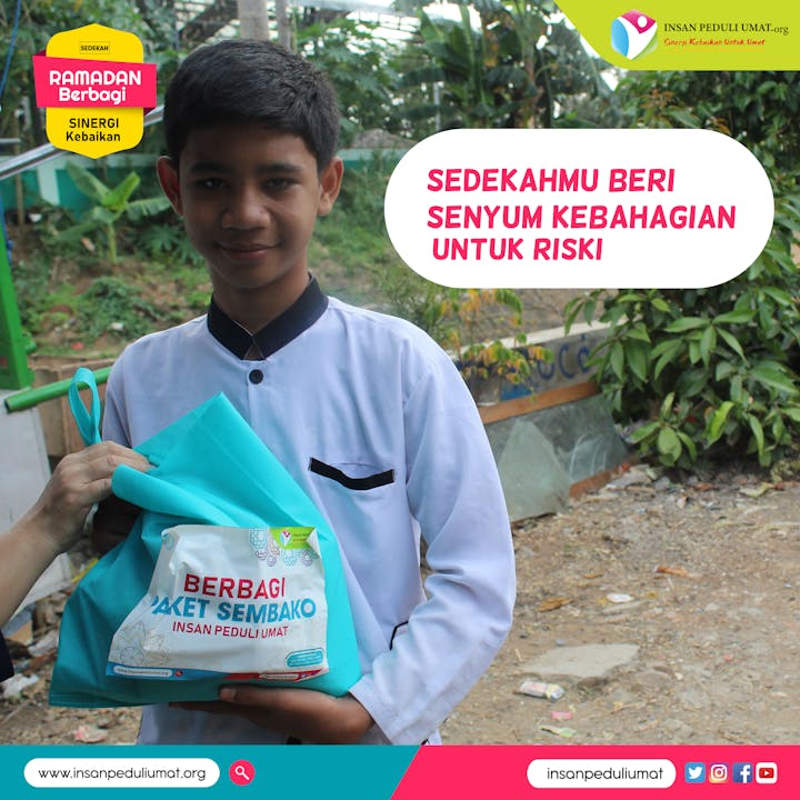 berbagi paket sembako