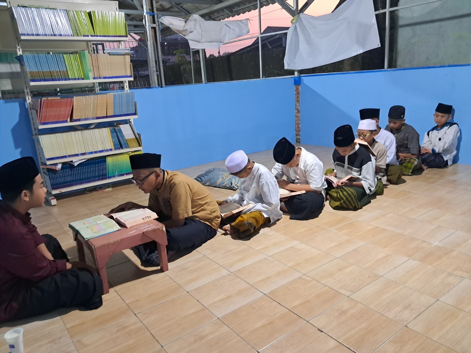 Orang Tua Asuh Santri Yatim Dan Dhuafa Penghafal Qur'an