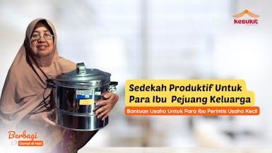 Sedekah Bantu Ibu Pedagang Kecil