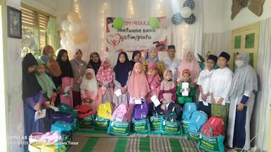 Santunan anak yatim piatu