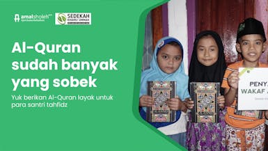 Sedekah Al-Quran untuk Santri Tahfidz