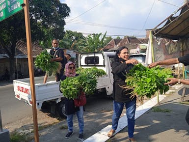 Yuk Borong Sayur Petani bersama Pak Barno untuk para Isoman dan Dhuafa