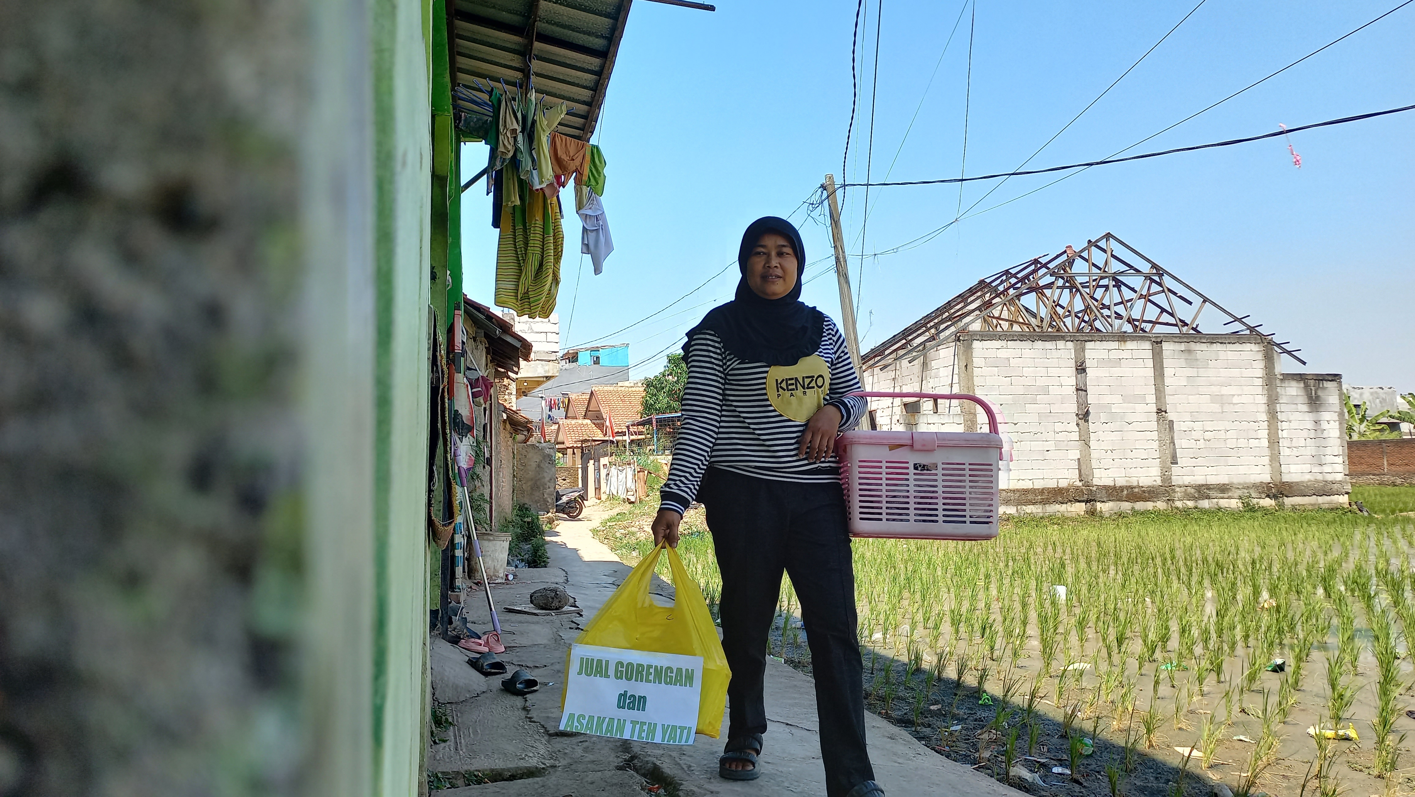 Bu Yati Pejuang Gorengan, Rela Jadi Kuli Bangunan Demi Bertahan Hidup