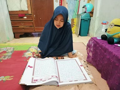 Air Mata Guru Ngaji Di Kontrakan Sederhana
