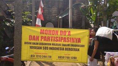goes to pesantren ( Bantu pembangunan dan renovasi majlis taklim dan pesantren- pesantren di pelosok )