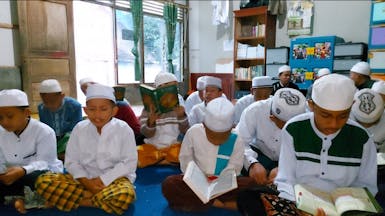 Wakaf Bersama Bangun Asrama Anak-anak Panti Asuhan Manbaul Ulum