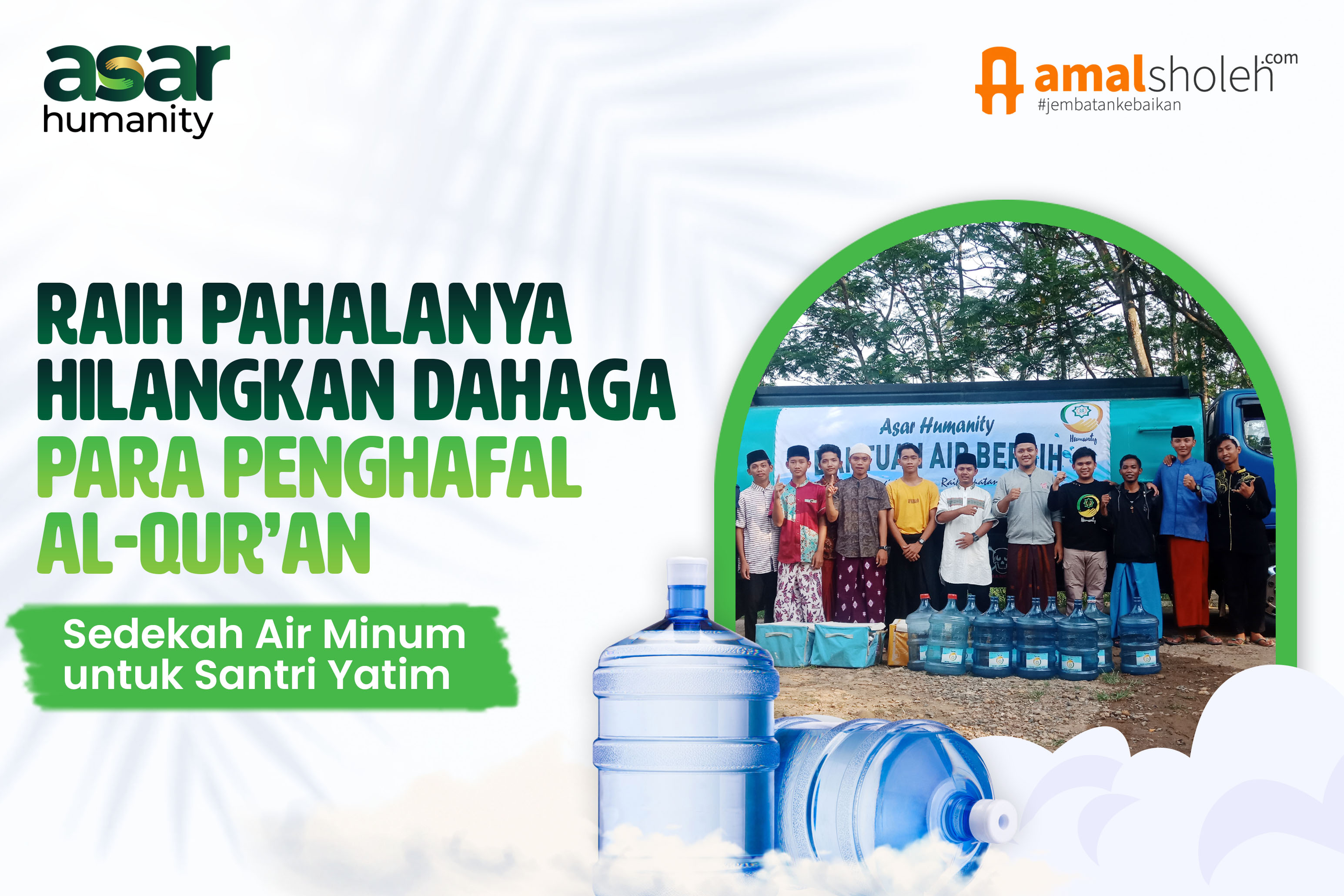 Sedekah Air Minum untuk Santri Yatim