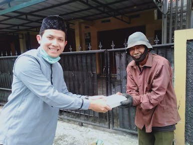 Sedekah Makanan untuk Kaum Dhuafa