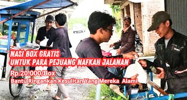 Berbagi Makanan Siap Saji Untuk Para Pejuang Nafkah Keluarga