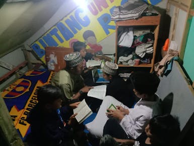 Patungan Bangun Kamar Untuk Santri