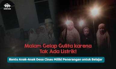 Tak Ada Listrik, Anak-Anak Desa Cinau Belajar dengan Gelap Gulita