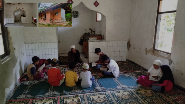 Gotong Royong Bangun Kembali Masjid Kita