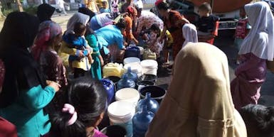Setes air yang di berikan akan jadi pahala mengalir