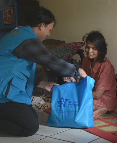 Sembako Qurban untuk Lansia