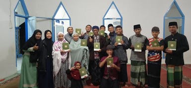 Raih Keberkahan dengan Berwakaf Al-Quran Untuk Sahabat Yatim dan Para Penghafal Quran