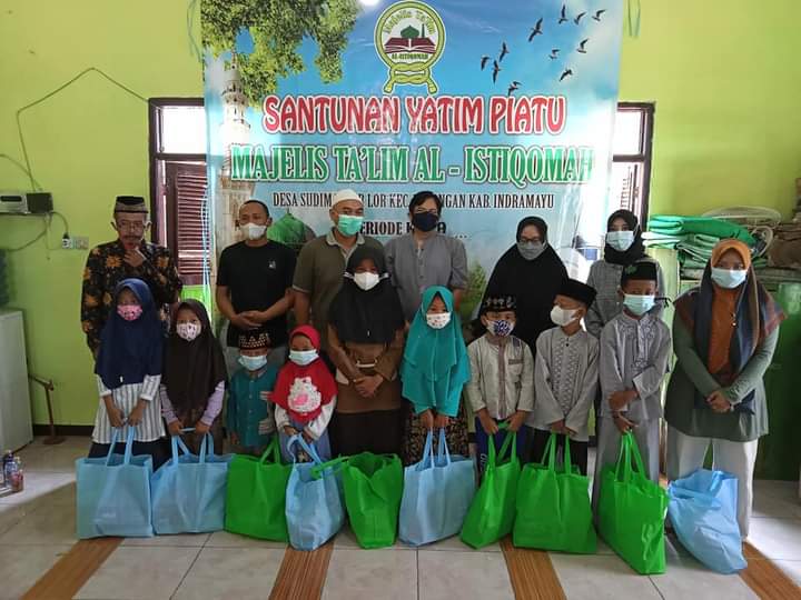 Hadiah Untuk Anak Yatim Piatu