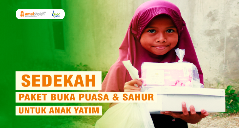 Kaka Bantu Makan Buka Puasa Adik Yatim di Panti Asuhan