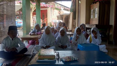 Belajar Anak Yatim