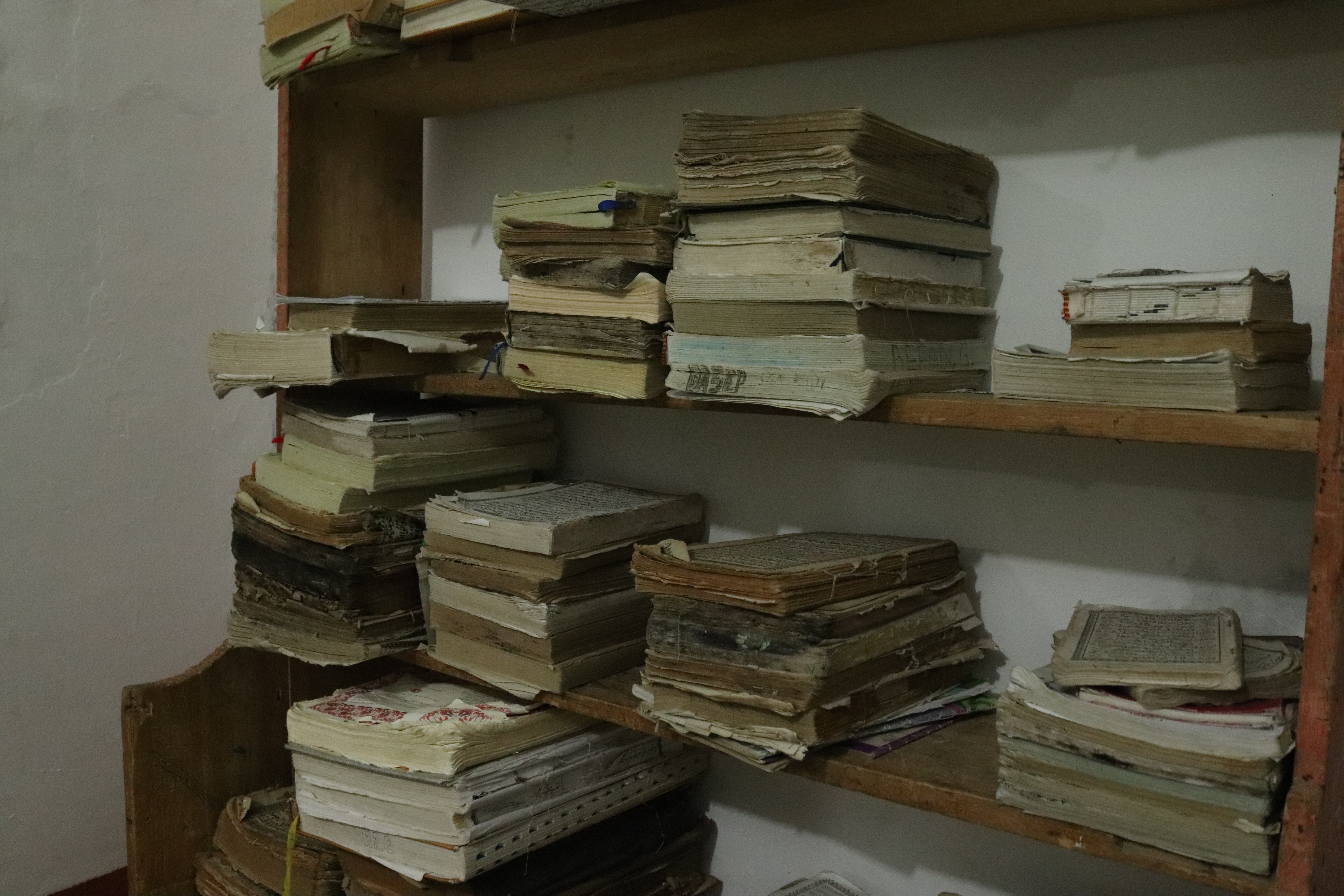 Sedekah Jariyah Ganti 10.000 Al-Quran Lusuh