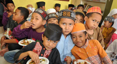 Sedekah Subuh, Beri Makan Anak Yatim Dhuafa