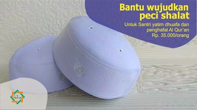Peci shalat santri yatim dhuafa dan penghafal Al-Quran