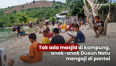 Bantu Bangun Masjid untuk Anak-Anak yang Biasa Mengaji di Pantai